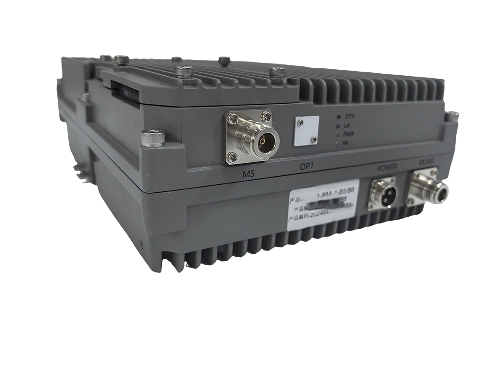  辰溪三频手机信号接收器2000㎡